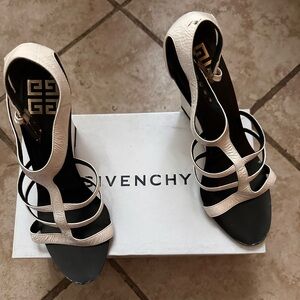 Givenchy White Wedge
